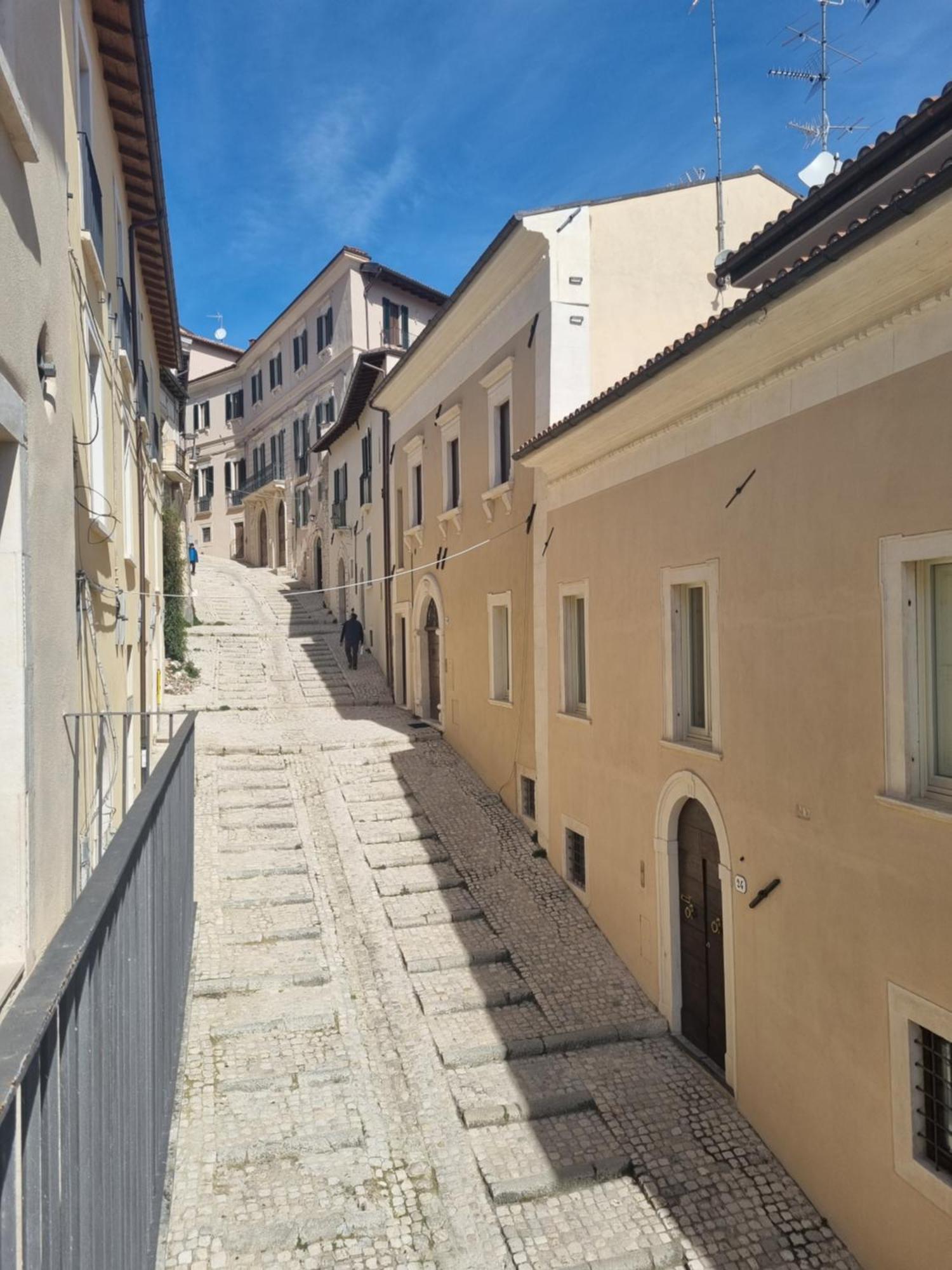 Dimora Grotta Masciarelli Ξενοδοχείο Λ' Άκουιλα Εξωτερικό φωτογραφία